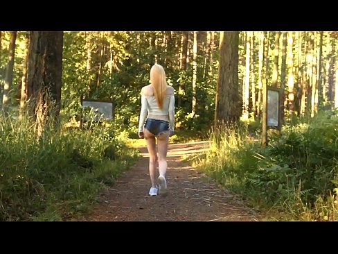 ❤️ Vacker kvinna rör sig långsamt, inte nakenvideo ️❌ Sexvideo at sv.pornogroupp.ru ️❤